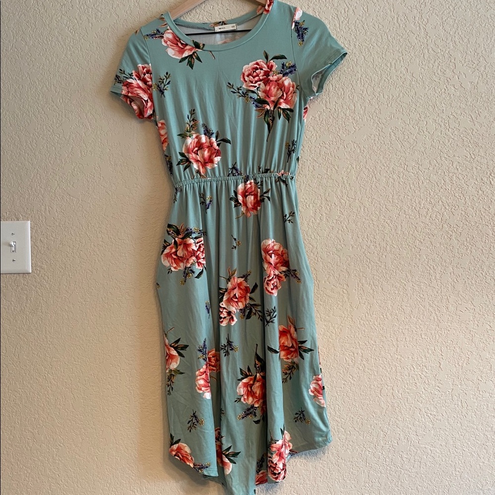 *Final Price* Floral midi dress w elastic waist